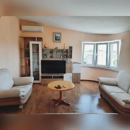 Julienne Apartment