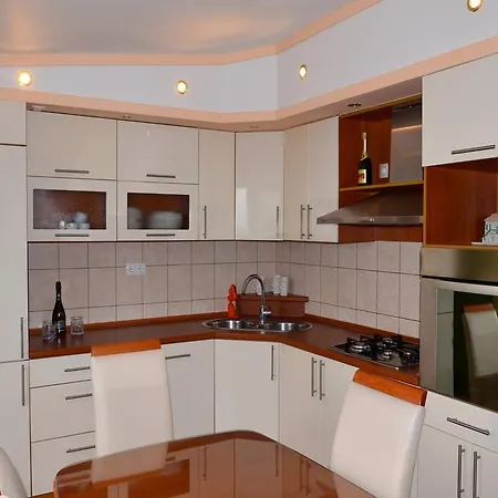 Julienne Apartment