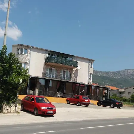 Julienne Apartment