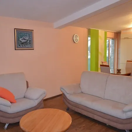 Julienne アパート Kaštela