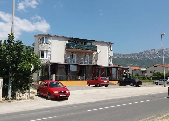 Julienne Apartment Kaštela
